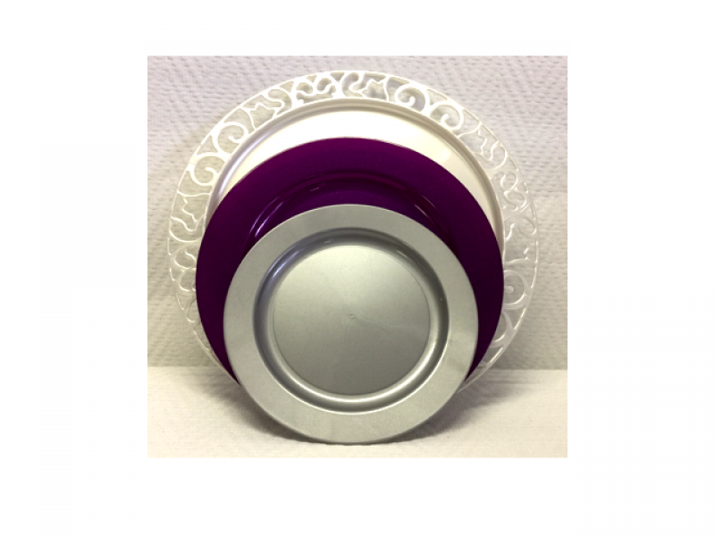 Gamme d'assiettes et de bols en plastique à Paris